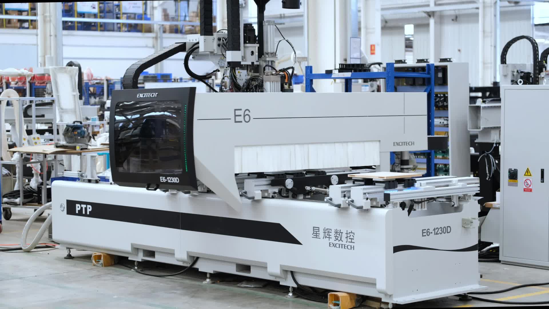 Scegliere la giusta macchina per la lavorazione del legno può migliorare l’efficienza.