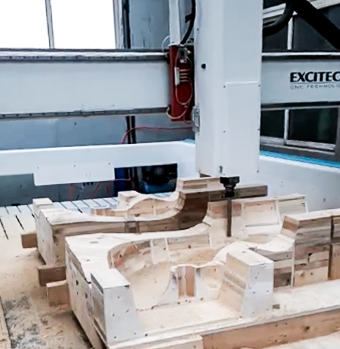 Macchina per la lavorazione del legno a 5 assi