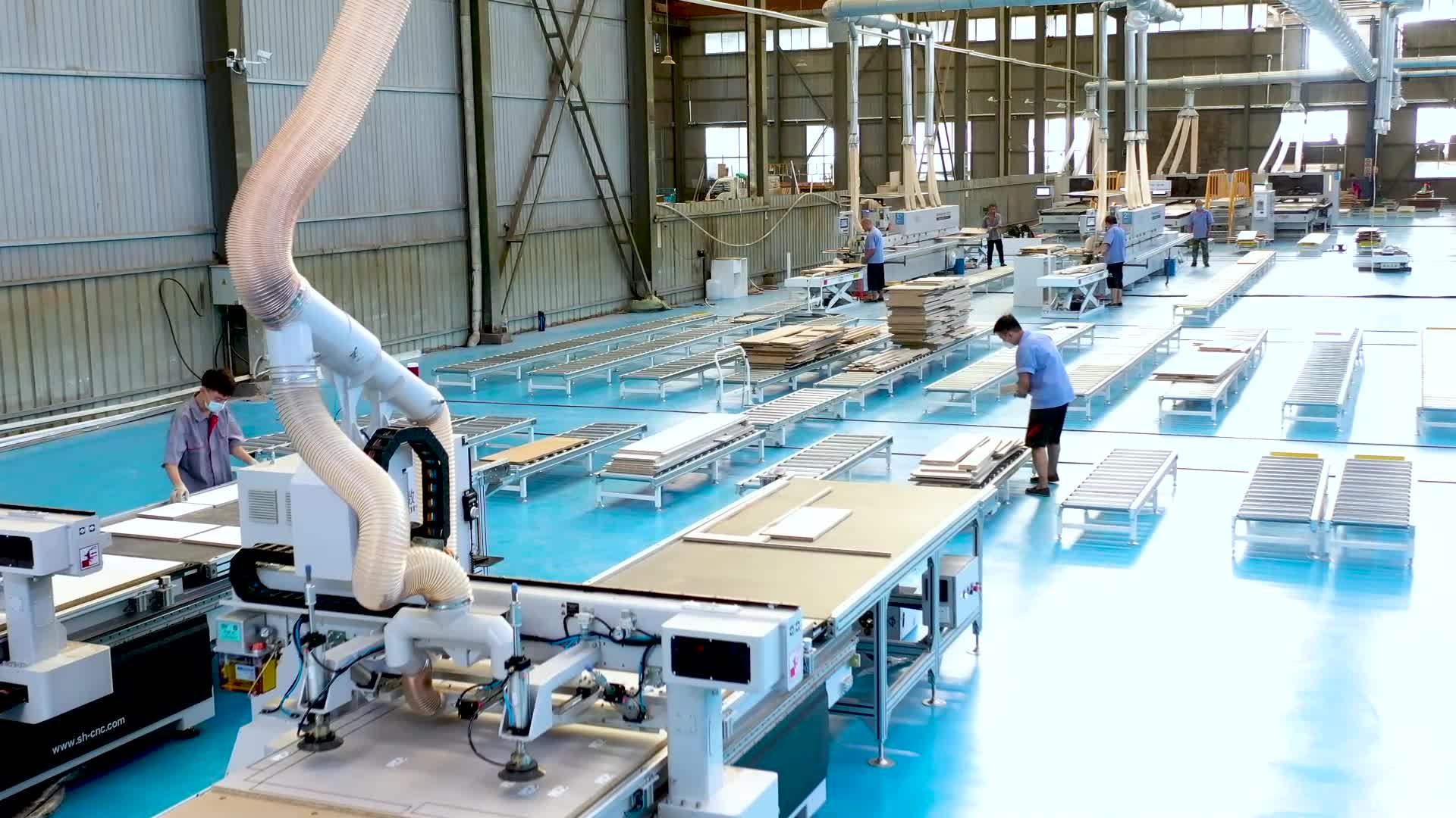 Eccitech CNC innova continuamente nella produzione automatizzata e intelligente.